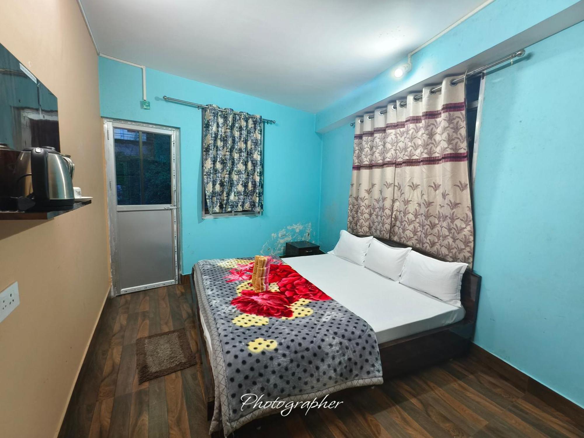 Sharthi And Homestay